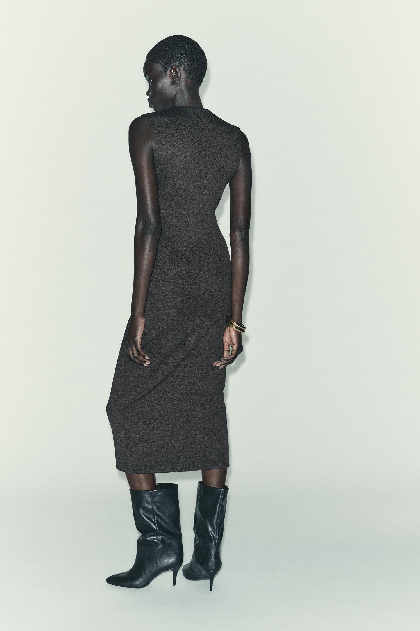 #323132, Anthracite foncé