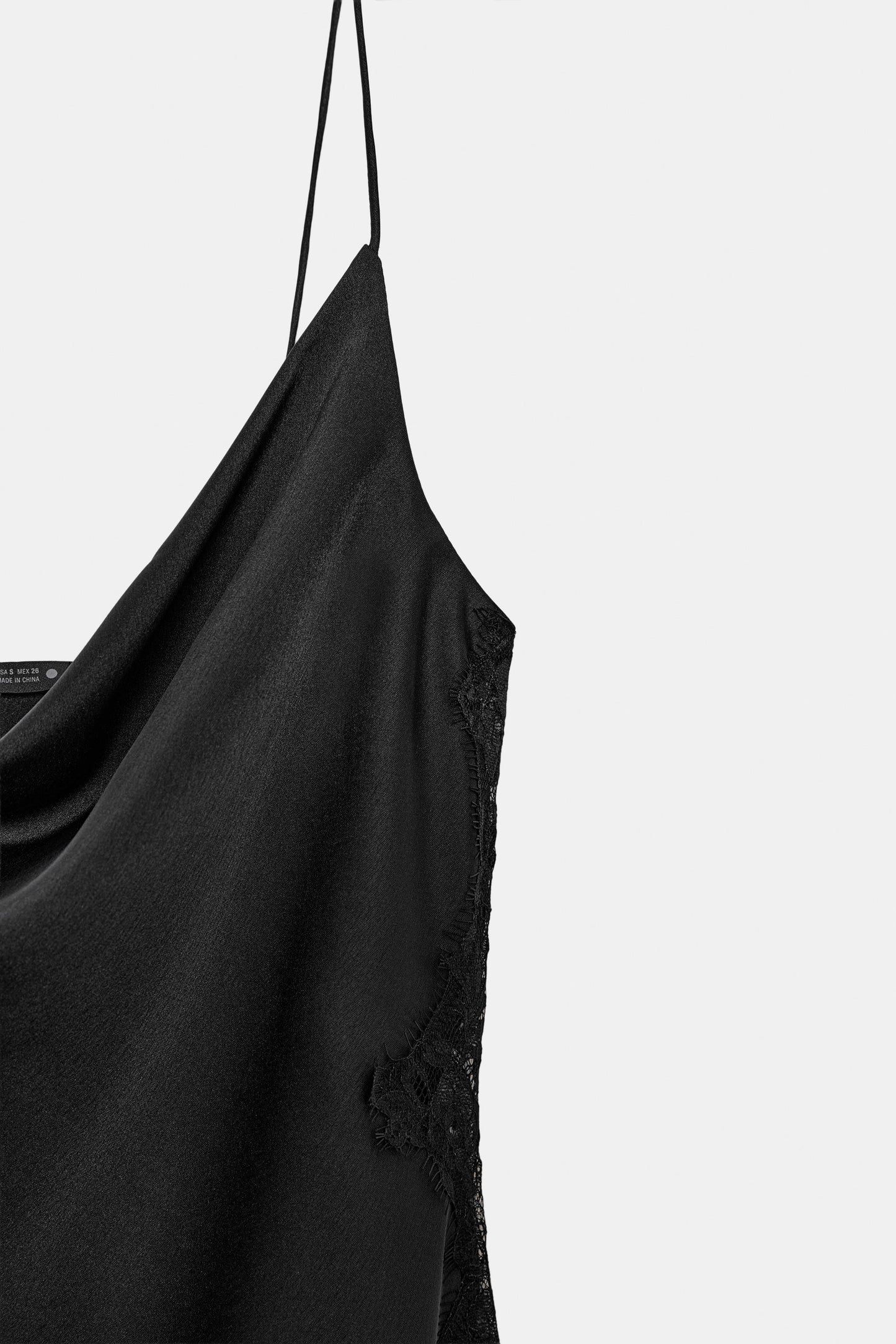 Robe Satinée Dentelle