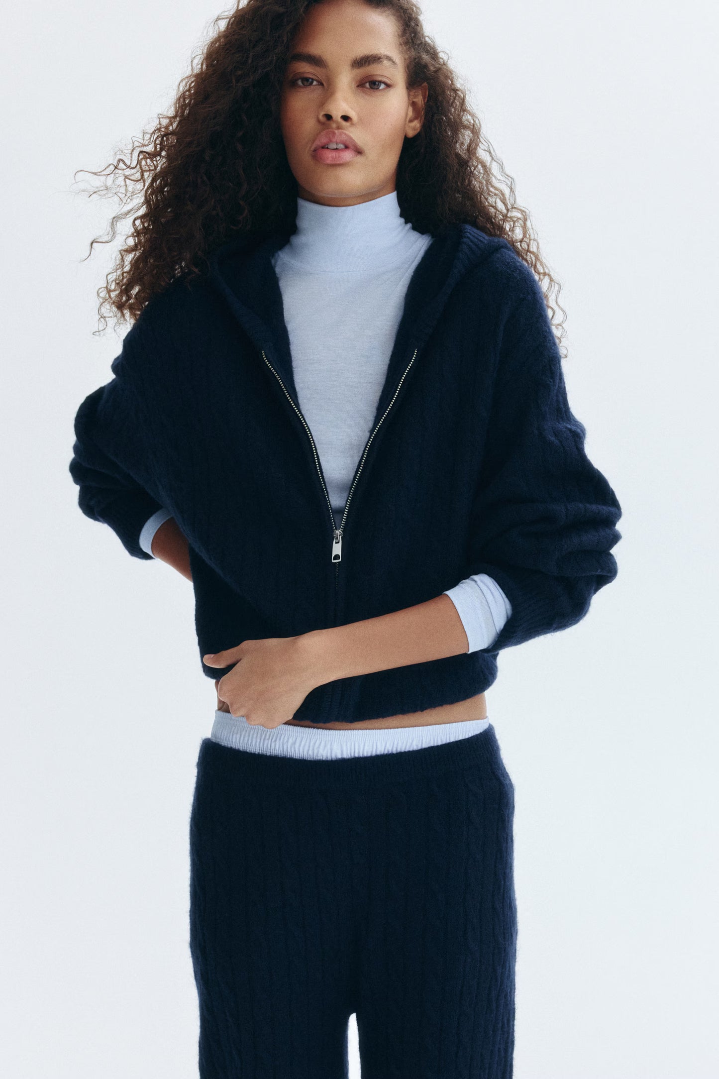 #081825, Bleu marine