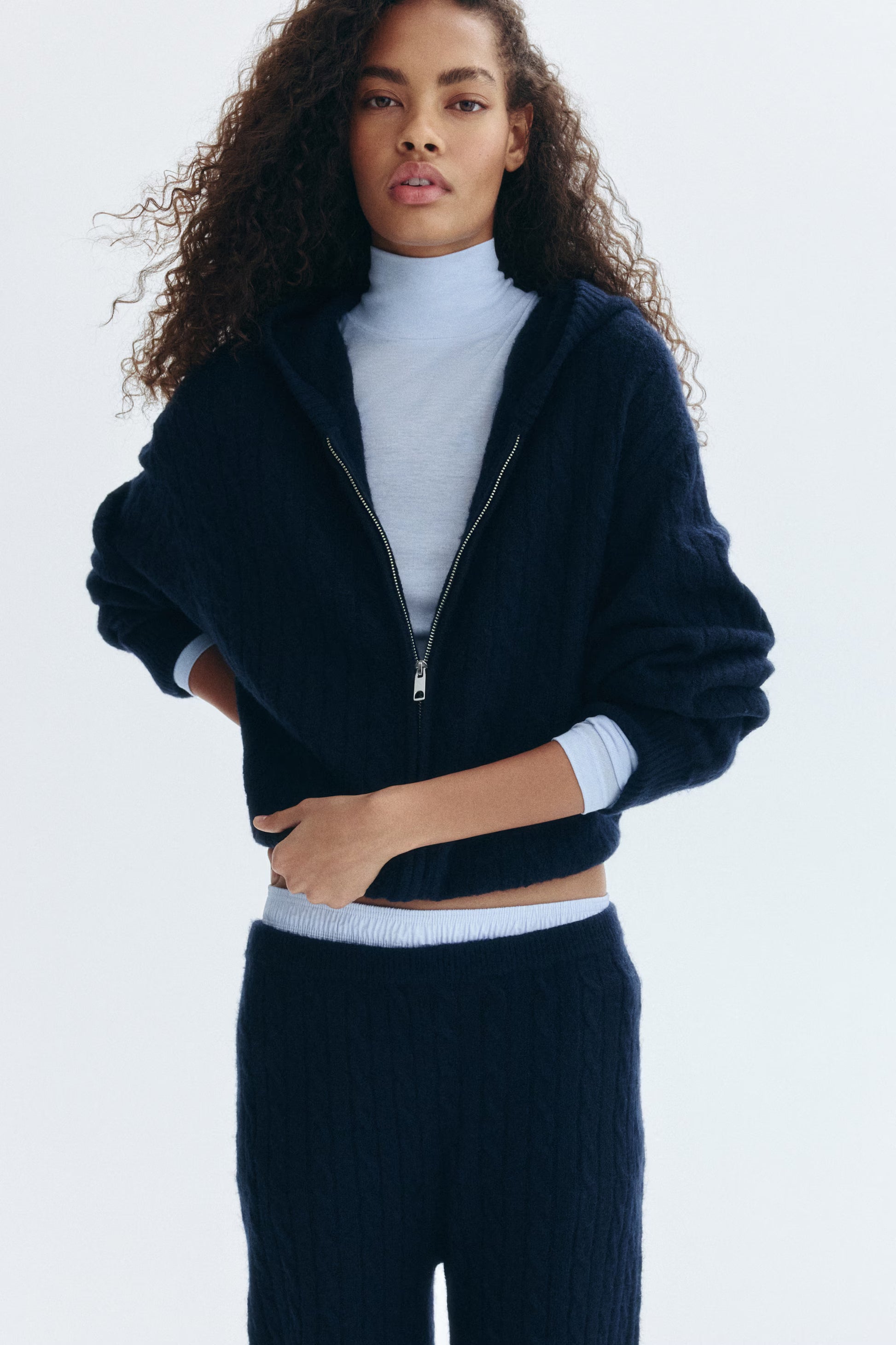 #081825, Bleu marine