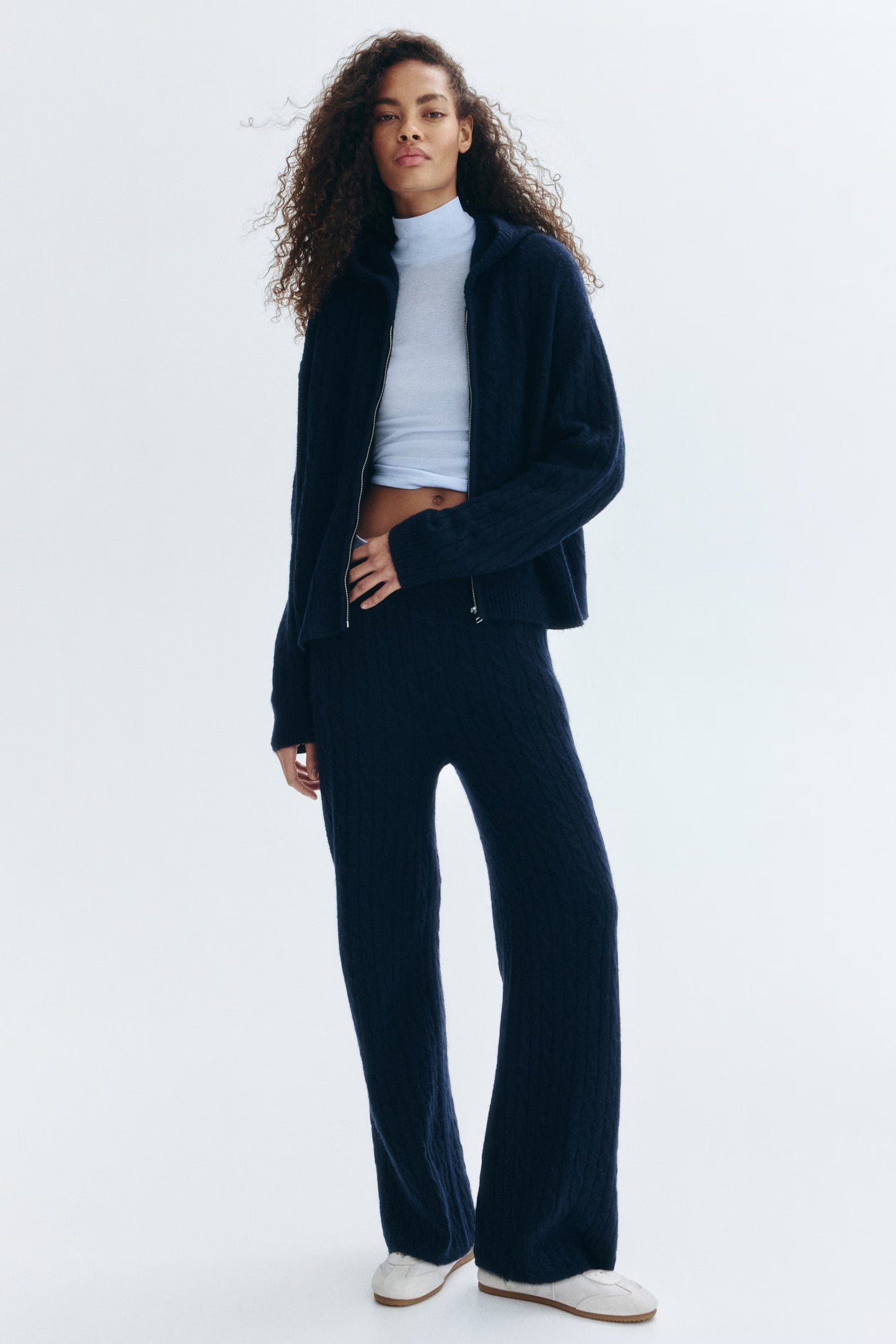 #081825, Bleu marine