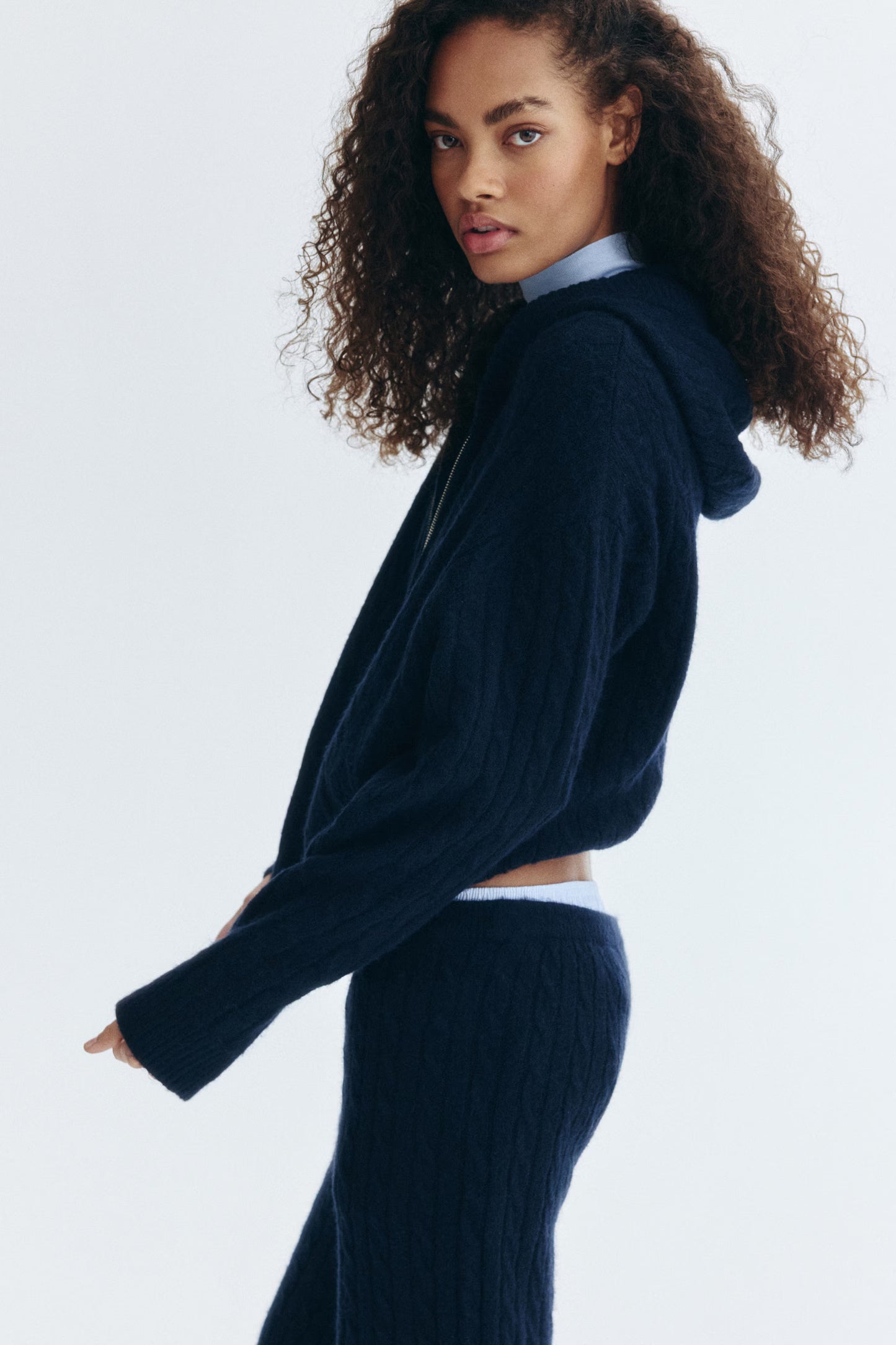 #081825, Bleu marine