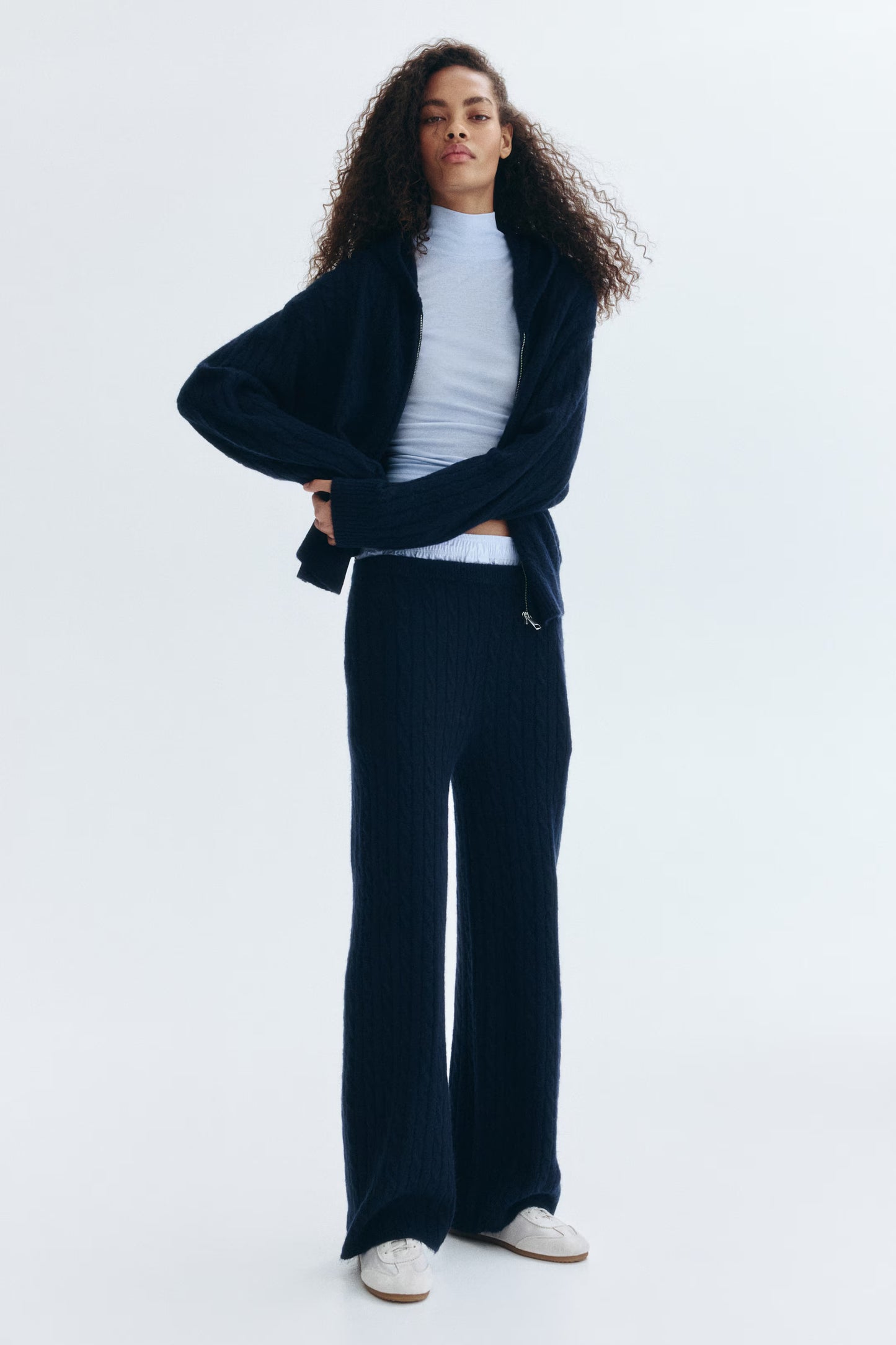 #081825, Bleu marine